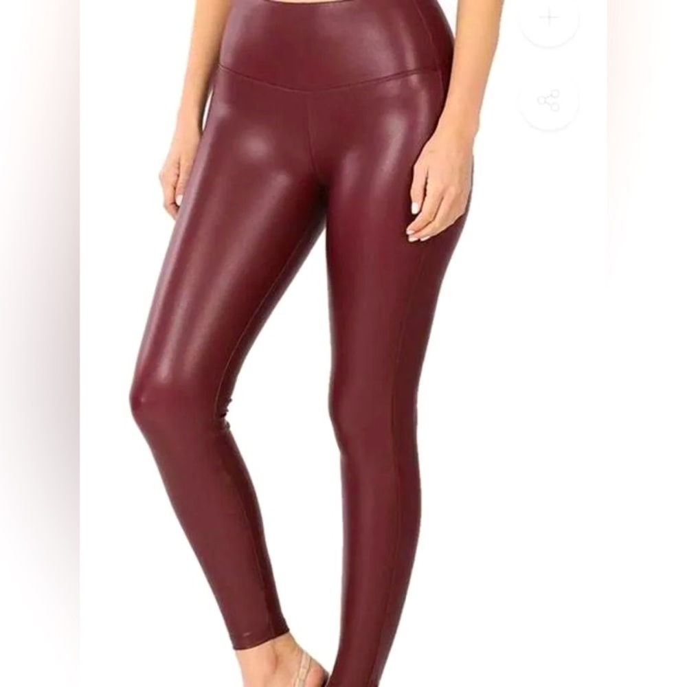 GAP Burgundy Maroon Red Faux Leather Liquid Leggings Pants Size Medium NWT!